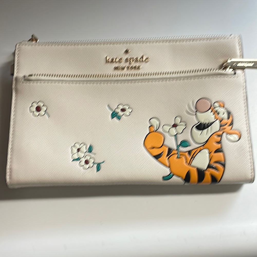Kate spade limited edition tigger wristlet